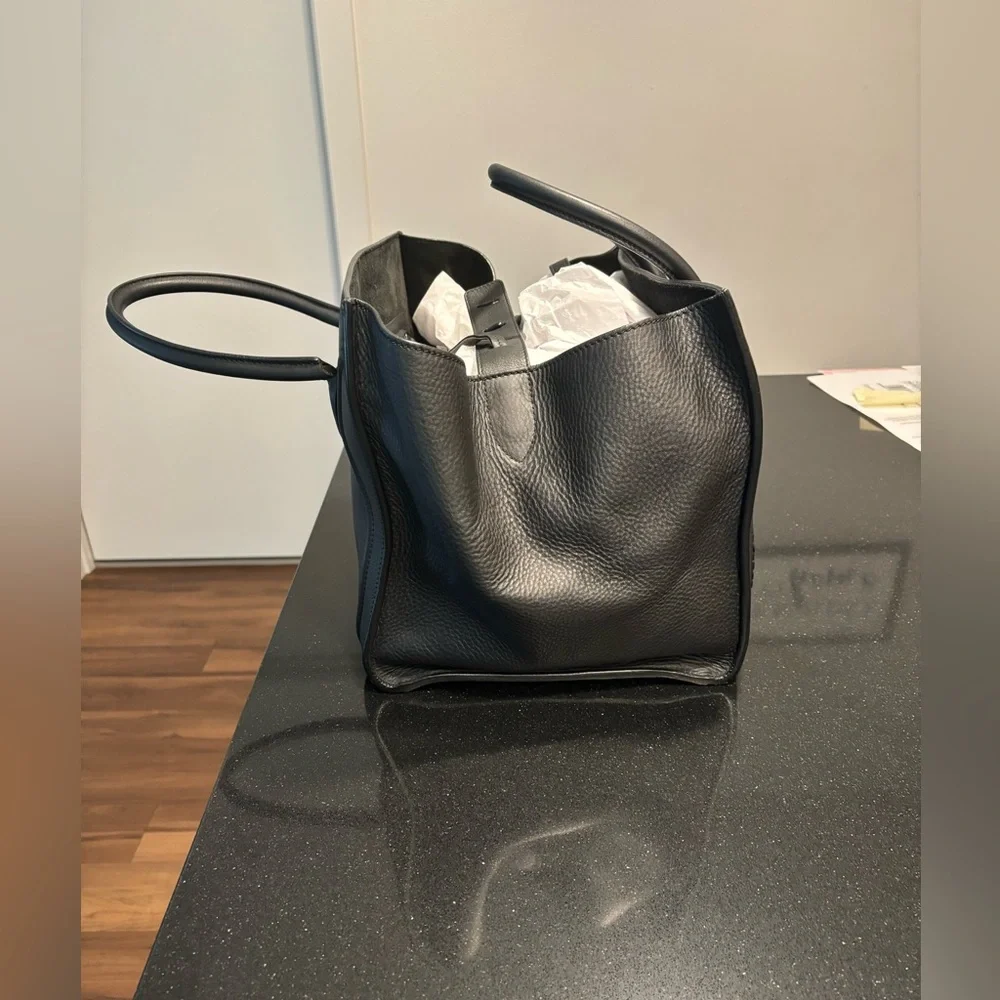 Celine Phantom Black on Black tote. GUC & clean inside. Phoebe era - Picture 9 of 16